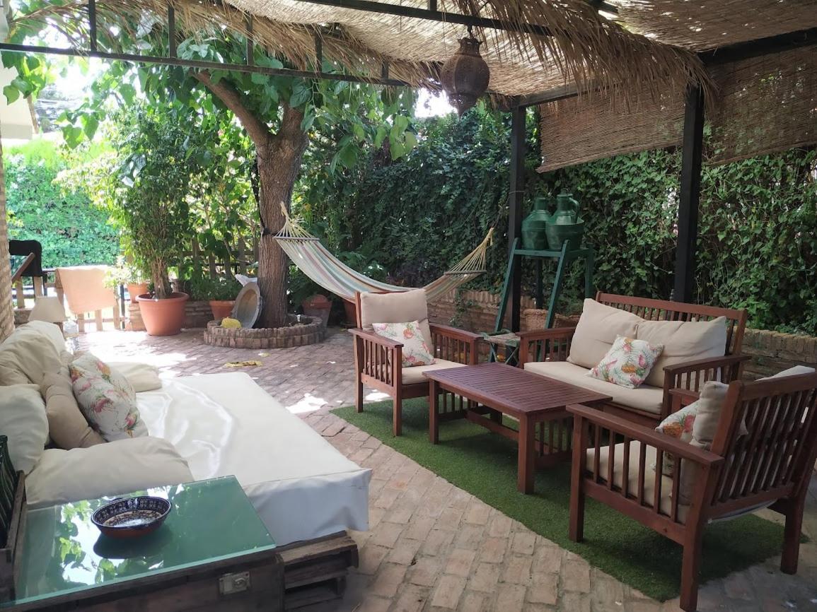 Dormir Entre Limones, Casa De Invitados En Vivienda Familiar Dos Hermanas Exterior foto